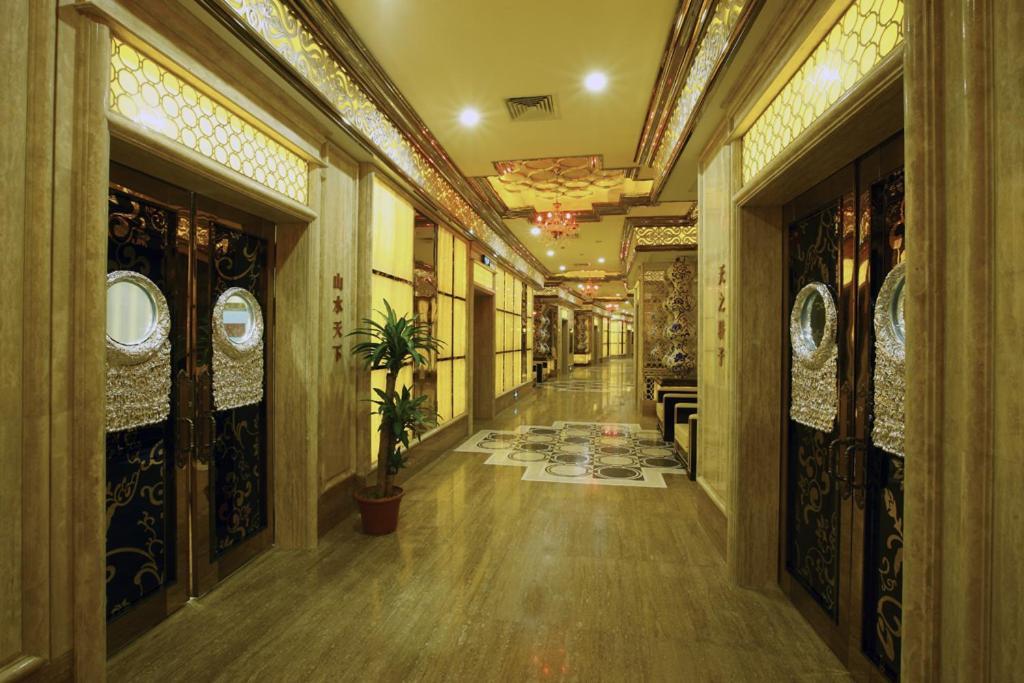 Da Cheng Shan Shui Hotel Чжанцзяцзе Интерьер фото